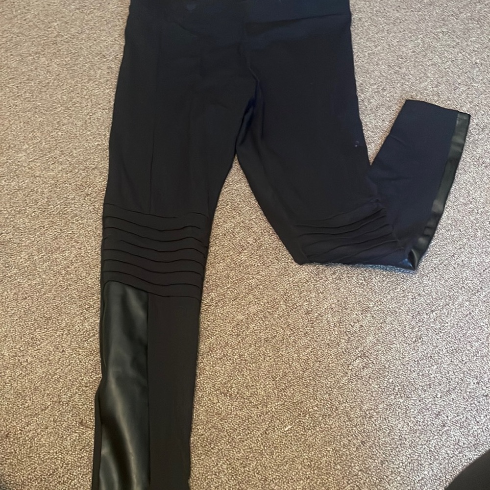 Black leggings